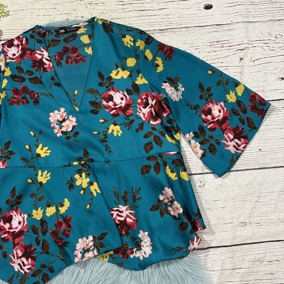 Zara Satin Royal Blue Floral Bell Sleeve Blouse - Picture 6 of 9